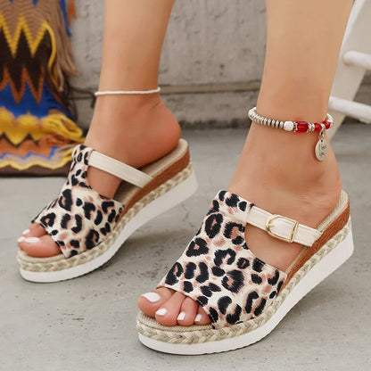 Sandalias de Cuña Leopardo para Mujer | Calzado de Verano