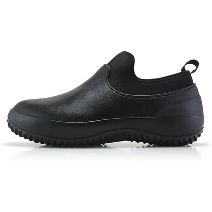 Scarpe da lavoro in cucina