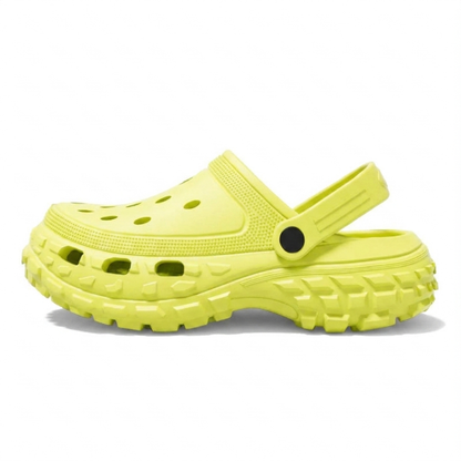 Sandalias plataforma amarillas tipo Crocs, perfil lateral izquierdo