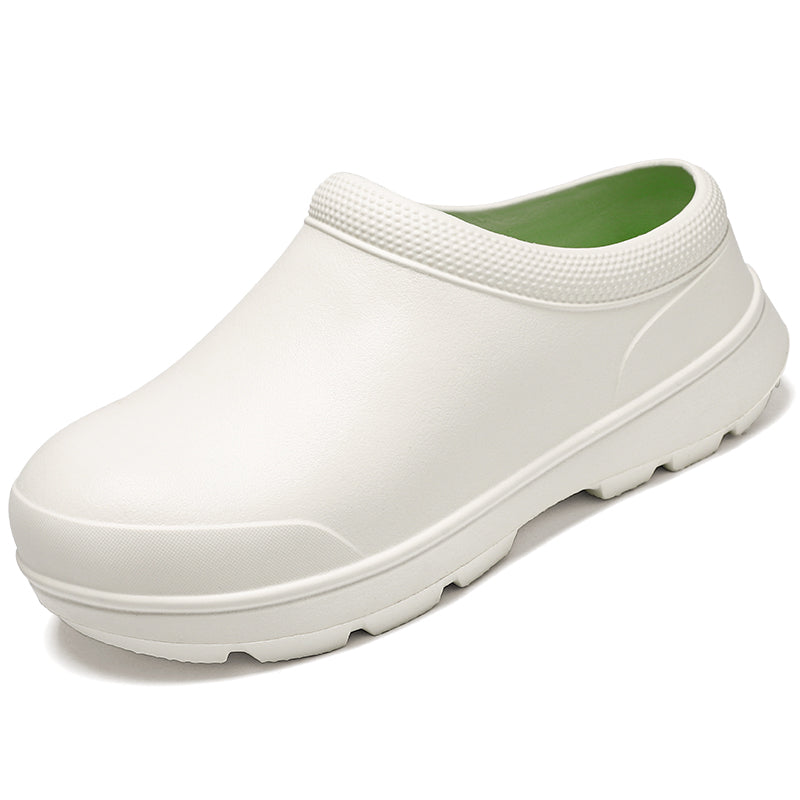 zapatos de trabajo en cocina