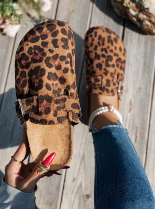 Mules Animal Print con Hebilla - Estilo y Comodidad