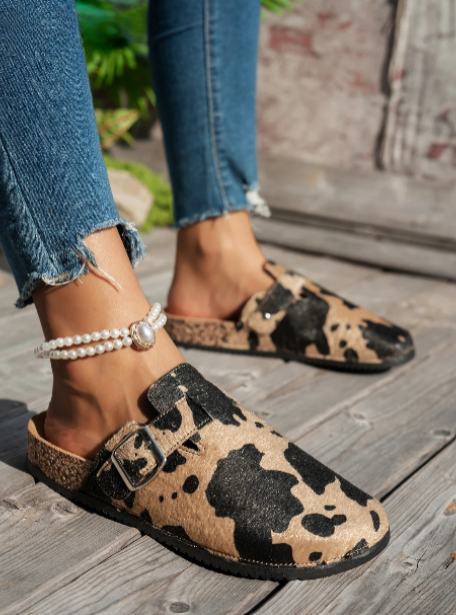 Mules Animal Print con Hebilla - Estilo y Comodidad