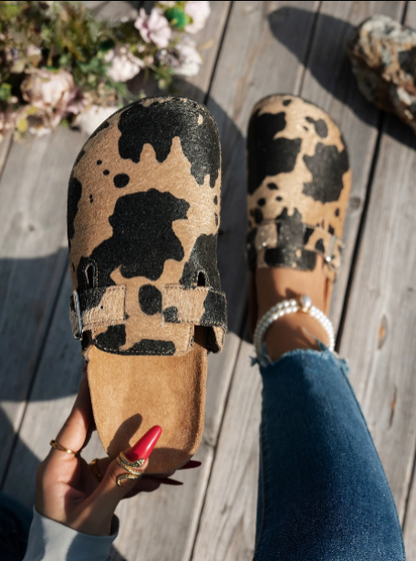 Mules Animal Print con Hebilla - Estilo y Comodidad