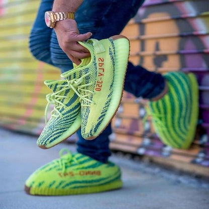 Pantuflas yeezy 350 amarillas