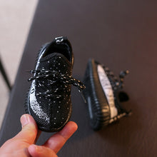 Cargar imagen en el visor de la galería, Yeezy 350 para Bebe - Don Zapas
