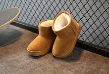 Cargar imagen en el visor de la galería, Botas Ugg Bebé
