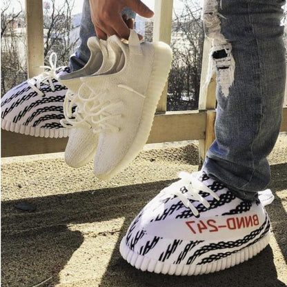Pantuflas yeezy blancas